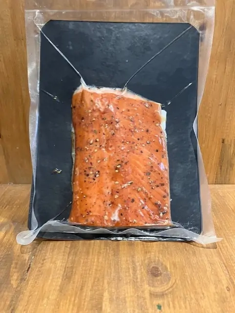 Pavé de truite fumé à chaud aux 5 baies 140grs  70/kg